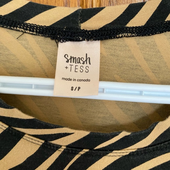 Smash & Tess t-shirt bodysuit BOGO - Picture 2 of 3